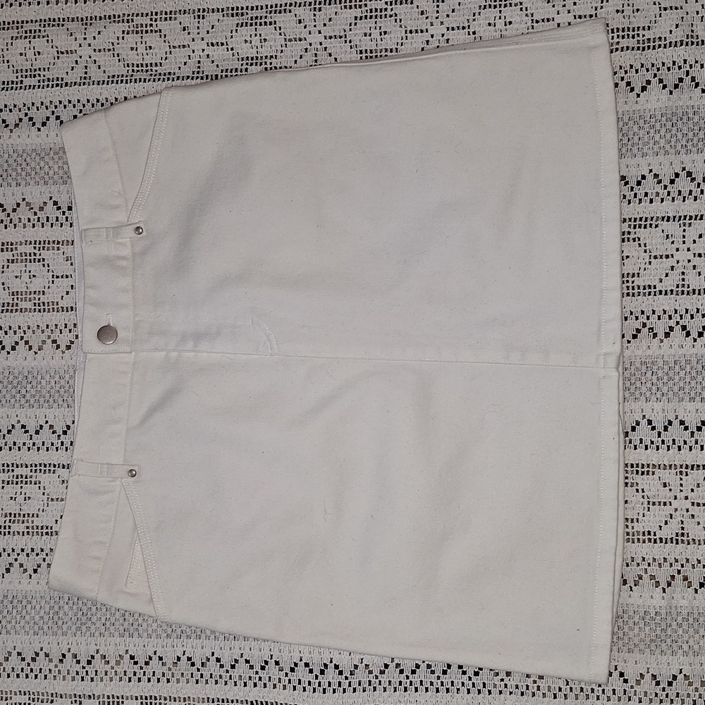 Tahari stretch denim Mini Skirt - Picture 2 of 6